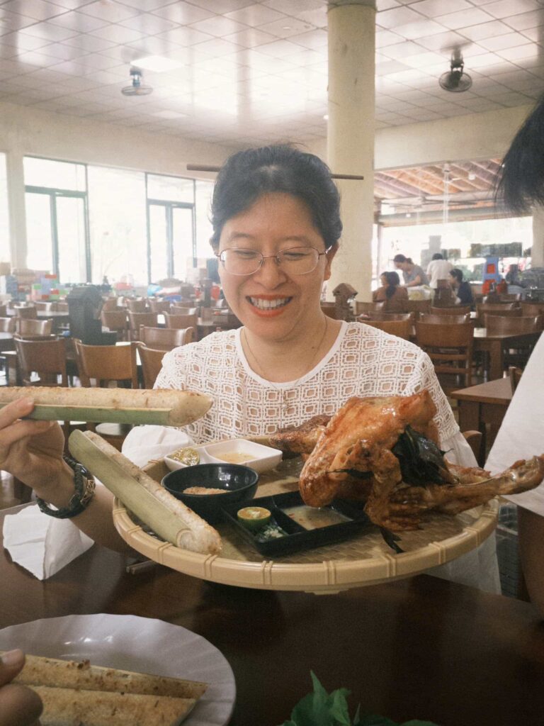 Gà nướng cơm lam - Tinh hoa ẩm thực vùng cao